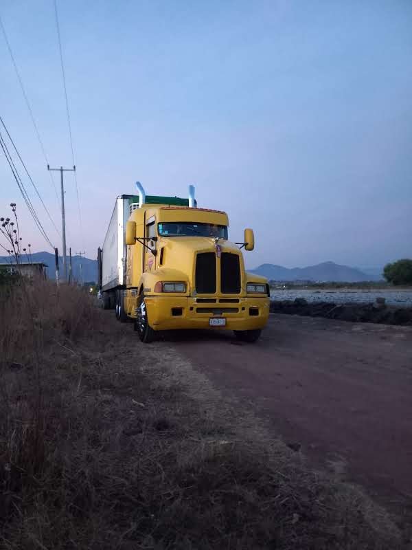 Unidad Kenworth en operación foránea
